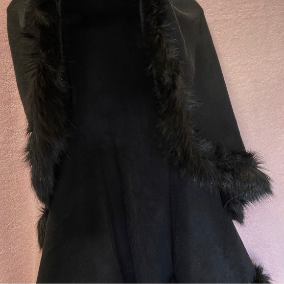 Northern Angel Black Faux Fur Trim Shrug Bolero Poncho Flowy Shawl Small Medium - Picture 5 of 7